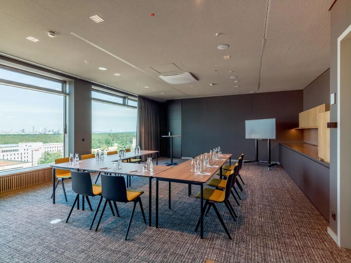 B'Mine Hotel Frankfurt Airport フランクフルト 4*,
